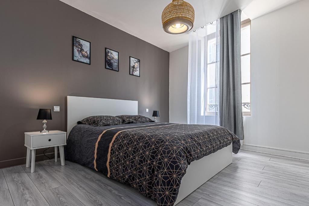 Le Saint-Pierre T2 Cosy En Plein Centre Ville Dreux Exterior foto